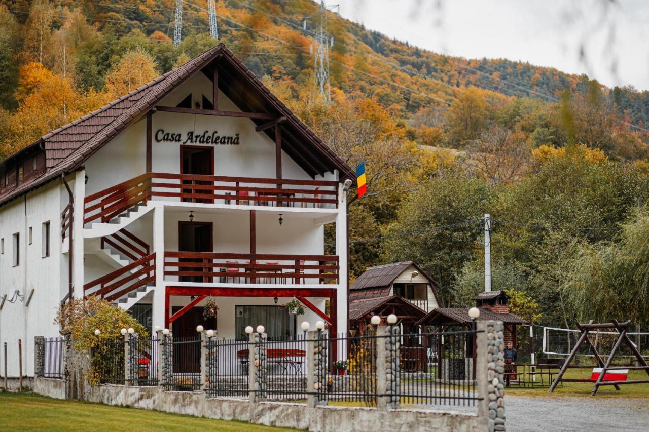 Casa Ardeleana Hotell Lotrioara Exteriör bild
